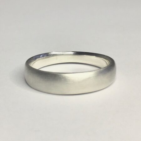 Matte finish, smooth design, minimal appearance, wedding ring