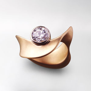 18ct-yellow-Gold-with-a-one-carat-Diamond300x300